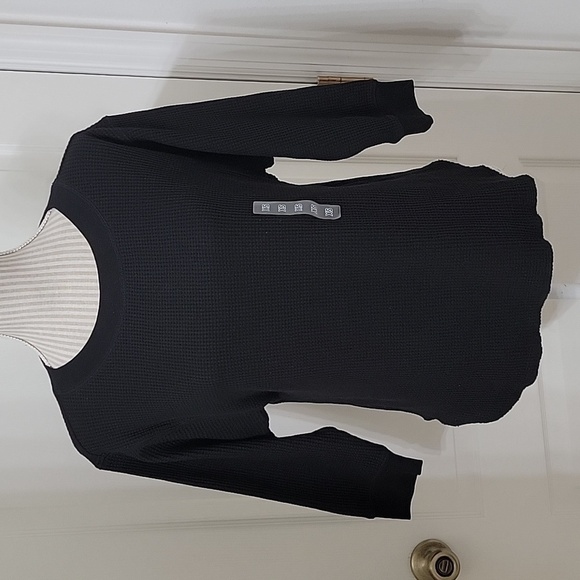 Uniqlo, Size XS Black Waffle Knit Crew Neck 3/4 Sleeve Top, NEW with Tags - Picture 1 of 12